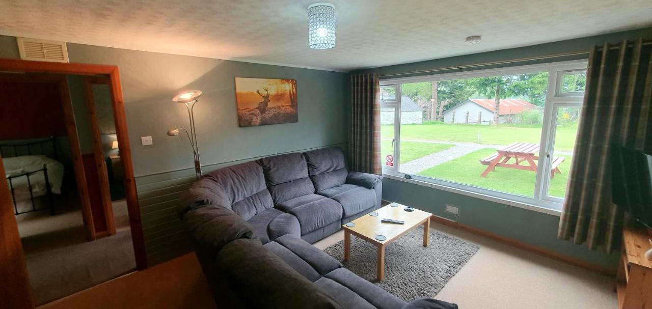 Torcroft Lodges Дръмнадрочит Екстериор снимка