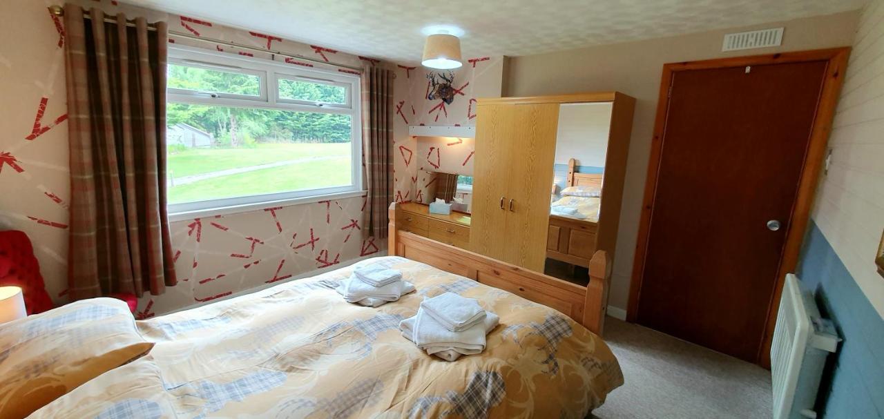 Torcroft Lodges Дръмнадрочит Екстериор снимка