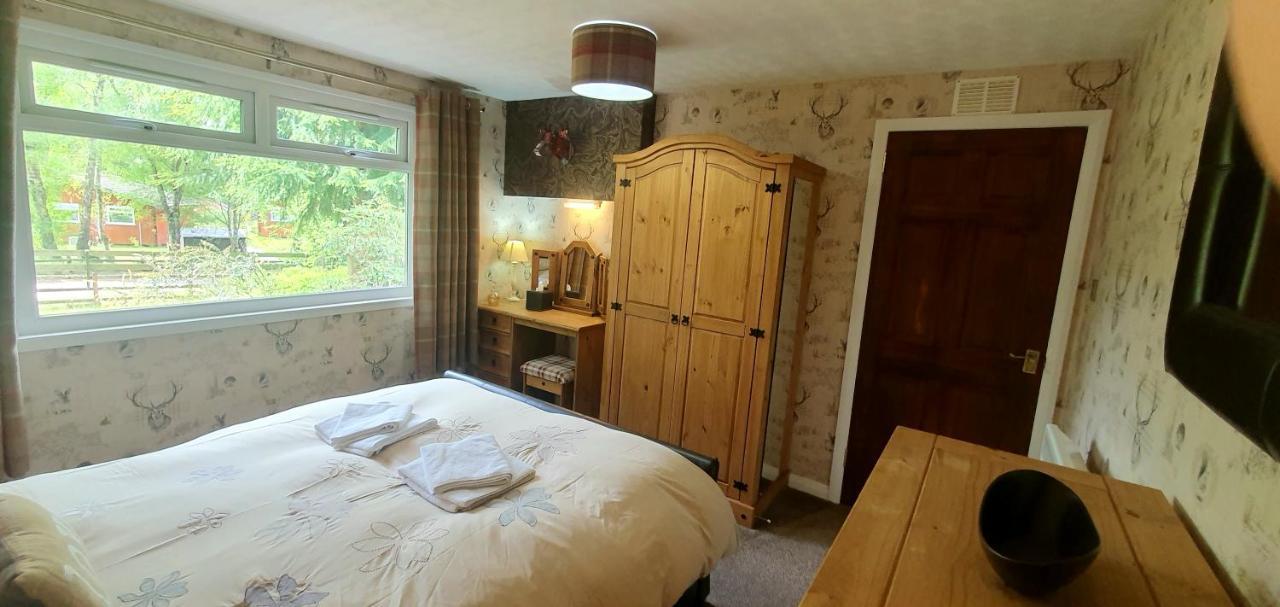 Torcroft Lodges Дръмнадрочит Екстериор снимка
