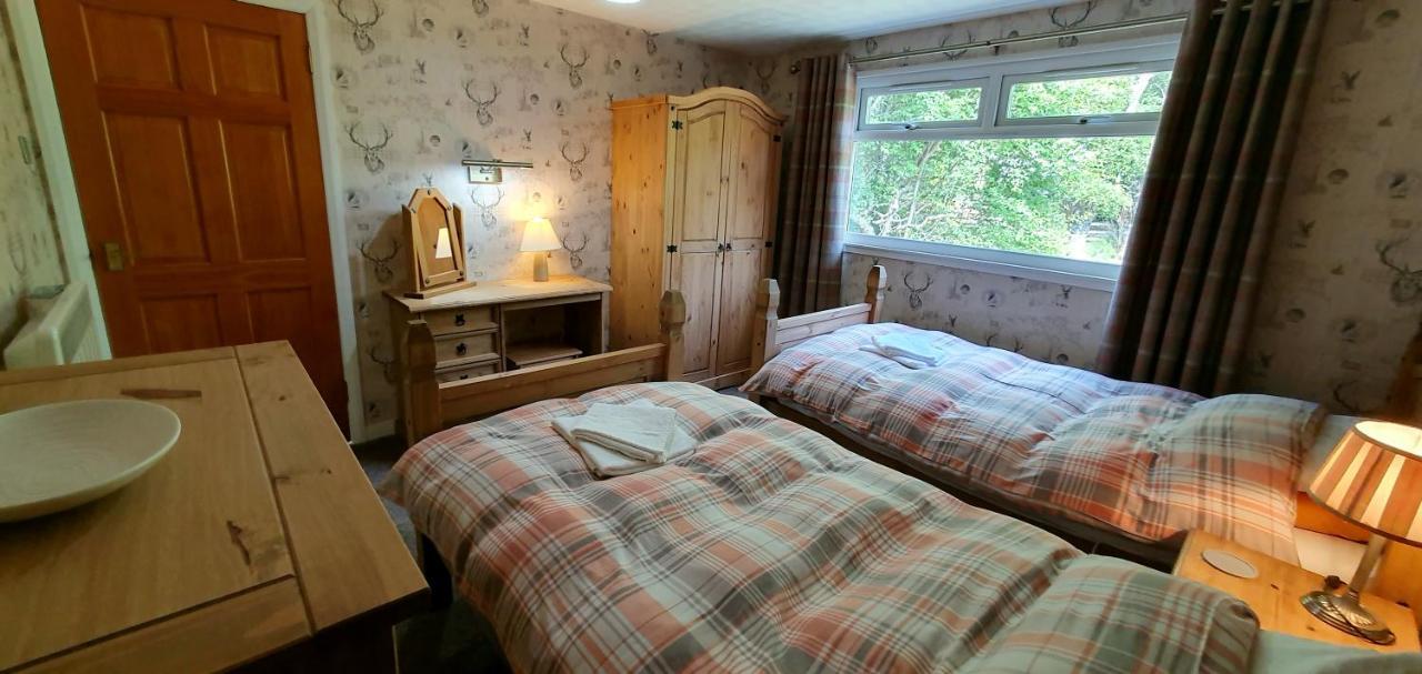 Torcroft Lodges Дръмнадрочит Екстериор снимка