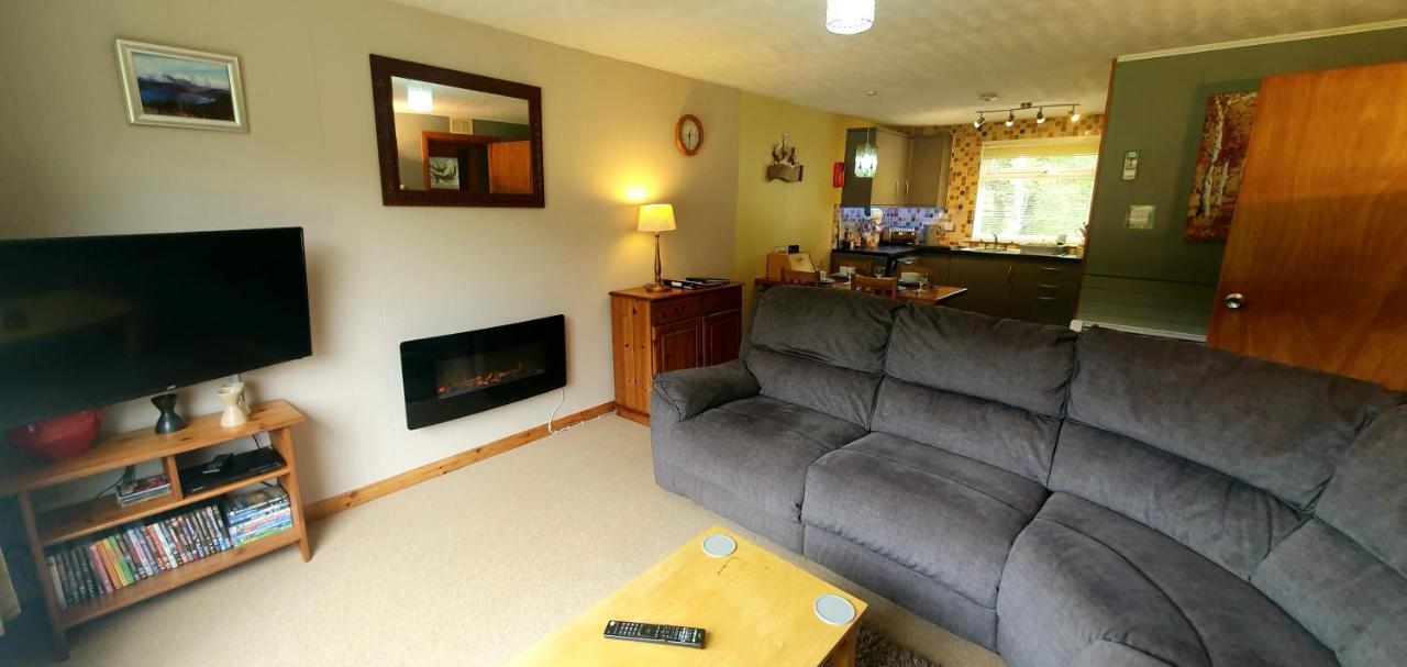 Torcroft Lodges Дръмнадрочит Екстериор снимка