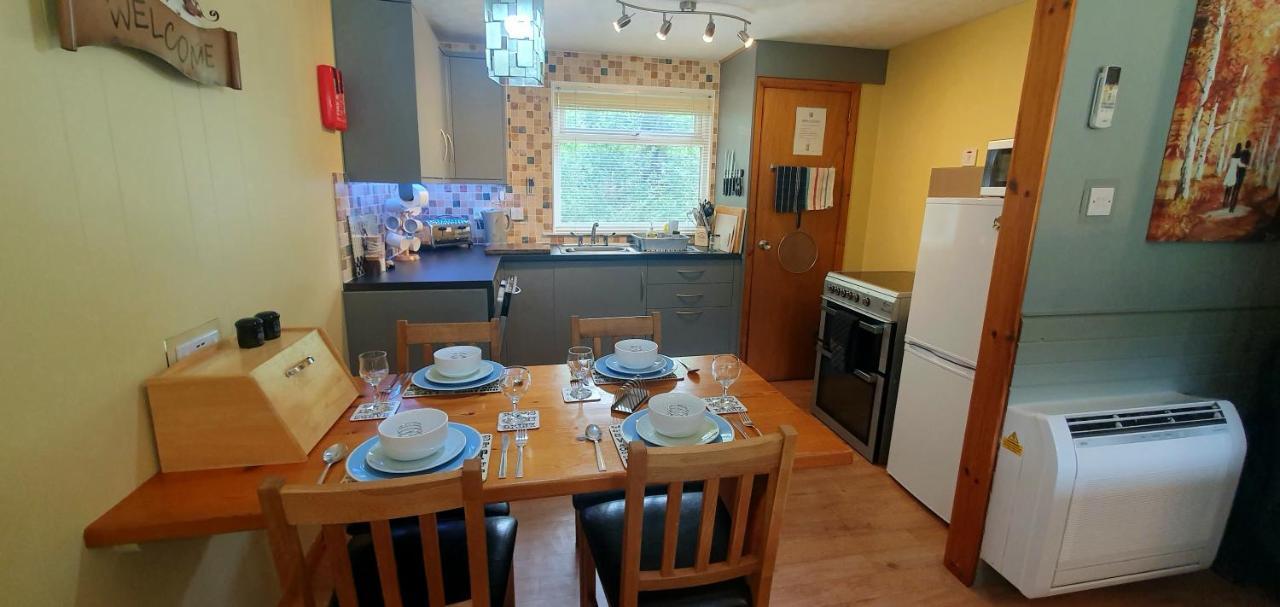 Torcroft Lodges Дръмнадрочит Екстериор снимка