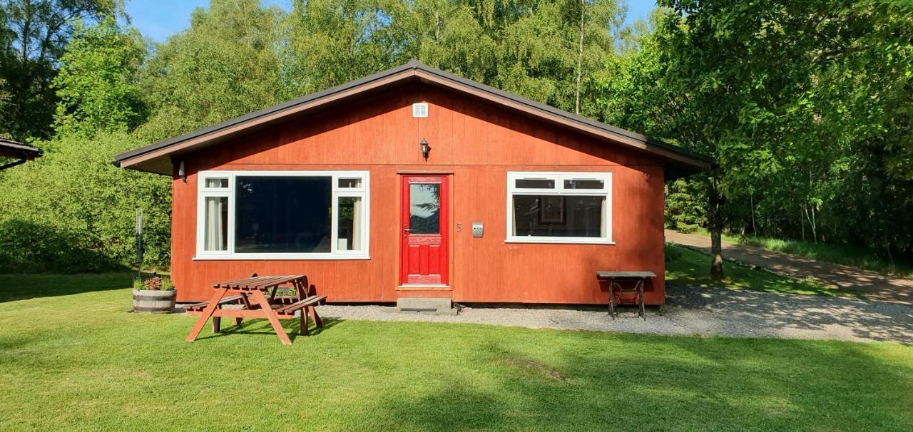 Torcroft Lodges Дръмнадрочит Екстериор снимка